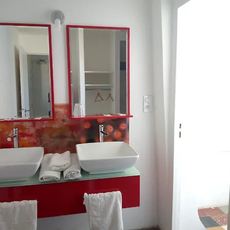 Hotel Le Moderne Saint-Paul-le-Jeune Room photo