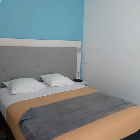 Hotel Le Moderne Saint-Paul-le-Jeune Room photo