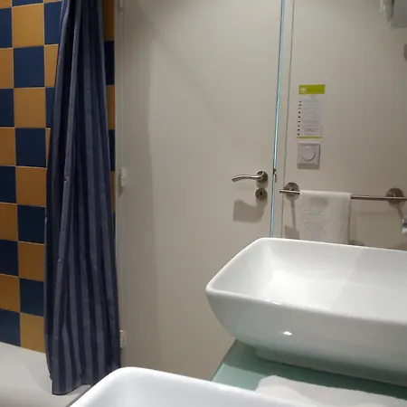 Hotel Le Moderne Saint-Paul-le-Jeune Room photo