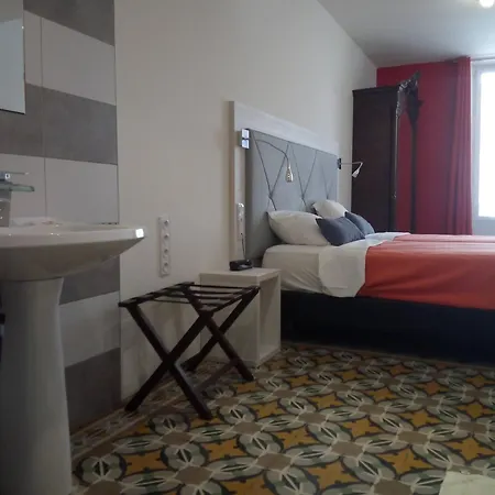 Hotel Le Moderne Saint-Paul-le-Jeune Room photo